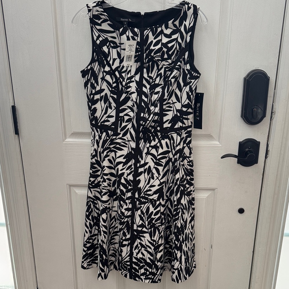 NWT! Suite 7 Black and White Leaf Print Dress size 8